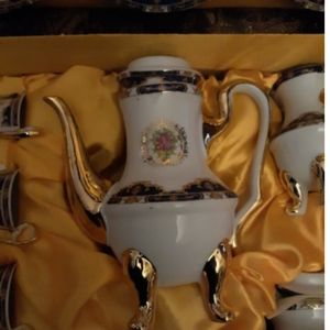 Collectible Tiger Yedi Fine China Tea Set